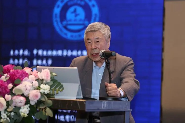 汪尔康简介—化学领域专家